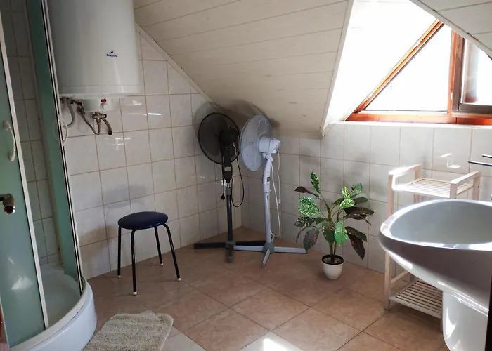 בית נופש Csaladbarat A Badacsony Hegy Labanal Bl15 בדקסוניטומאי