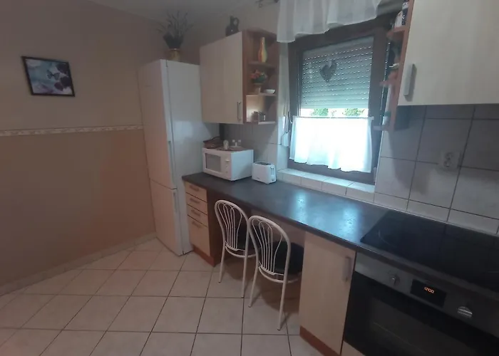 בית נופש Csaladbarat A Badacsony Hegy Labanal Bl15 בדקסוניטומאי