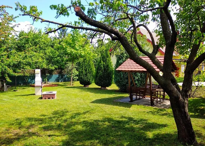 Csaladbarat A Badacsony Hegy Labanal Bl15 * בדקסוניטומאי